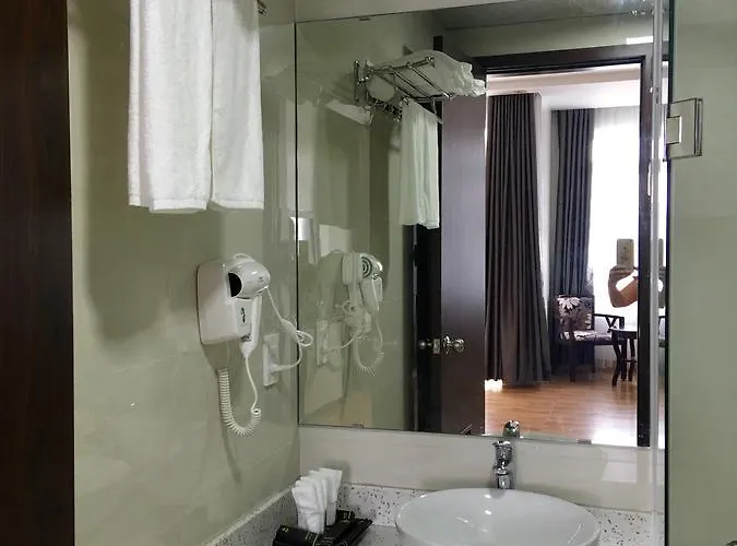 Hotel Queen 2*